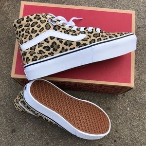 NWT Vans Leopard Cheetah print antique white size 8 Women Woman high top
